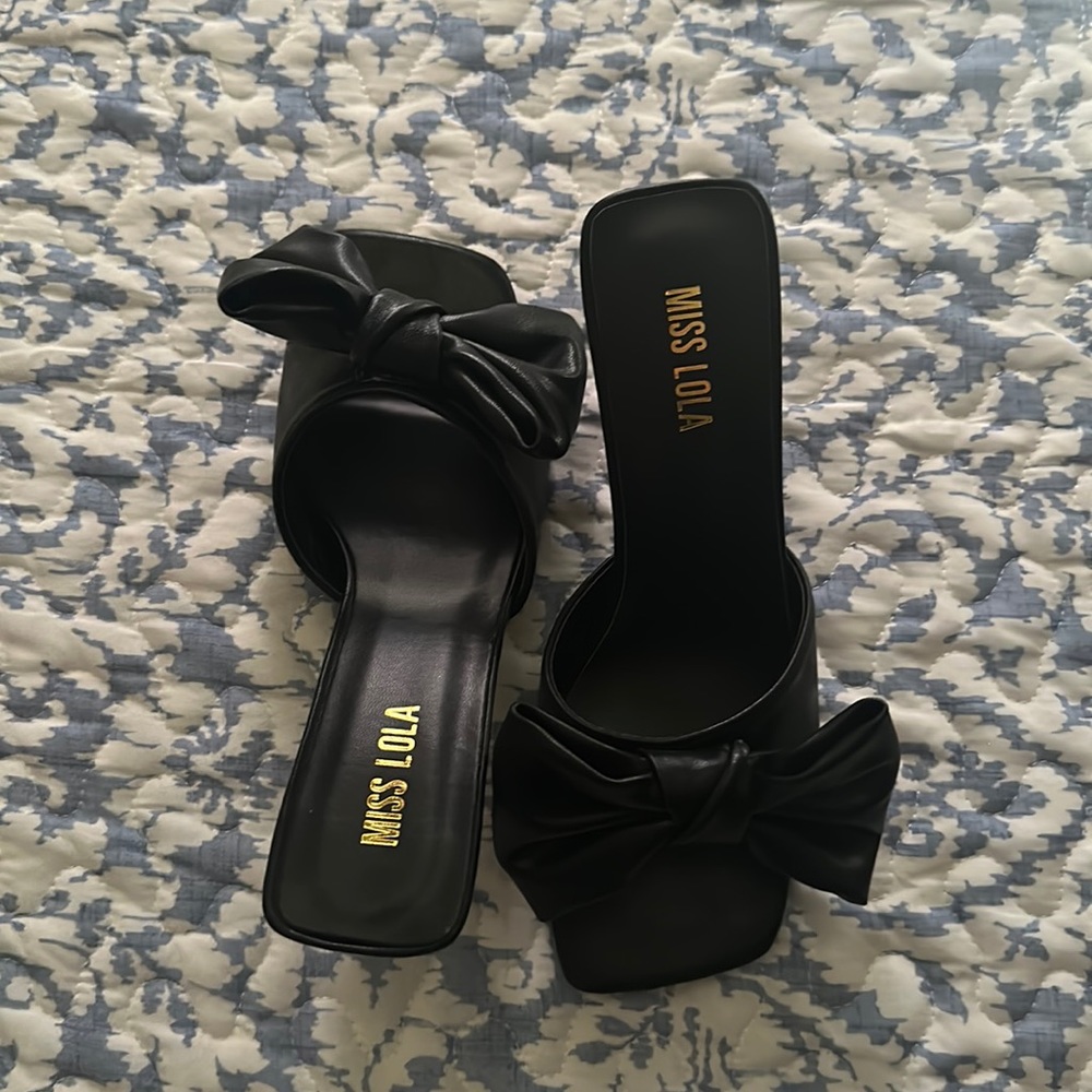 Miss Lola Black Mules
